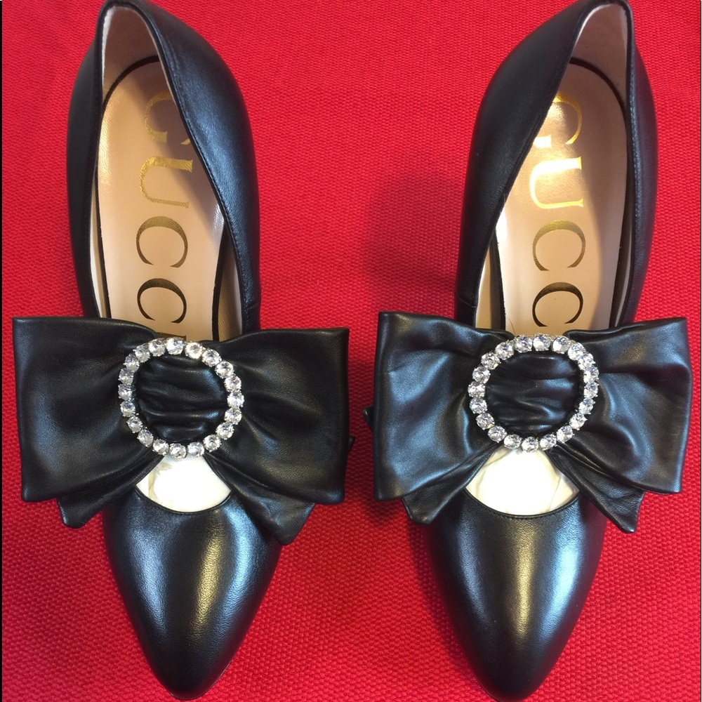 Brand New Gucci 481170 Black Leather Pumps